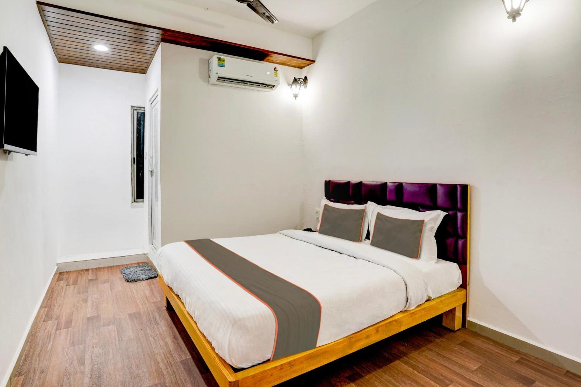 Hotel Silk, Premier Budget Friendly Luxury Hotel In Surat, Perfect For Families, Couples And Business Travelers Екстериор снимка